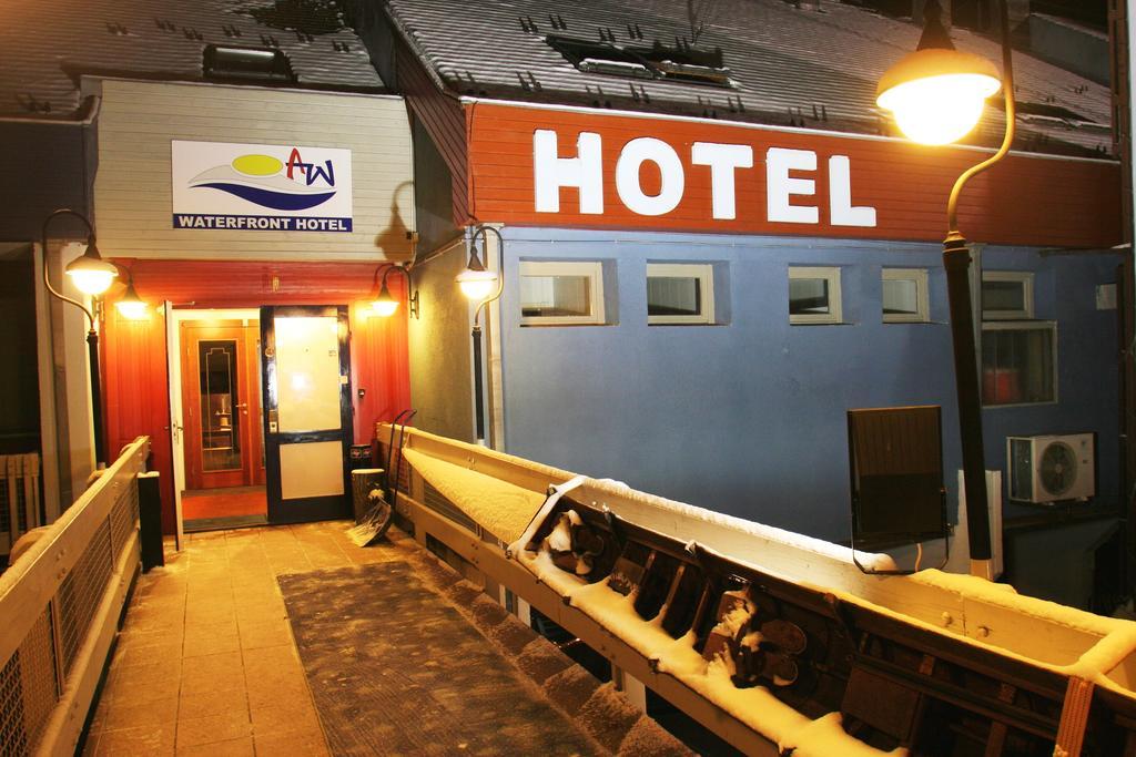 Waterfront Hotell Szentendre Exteriör bild